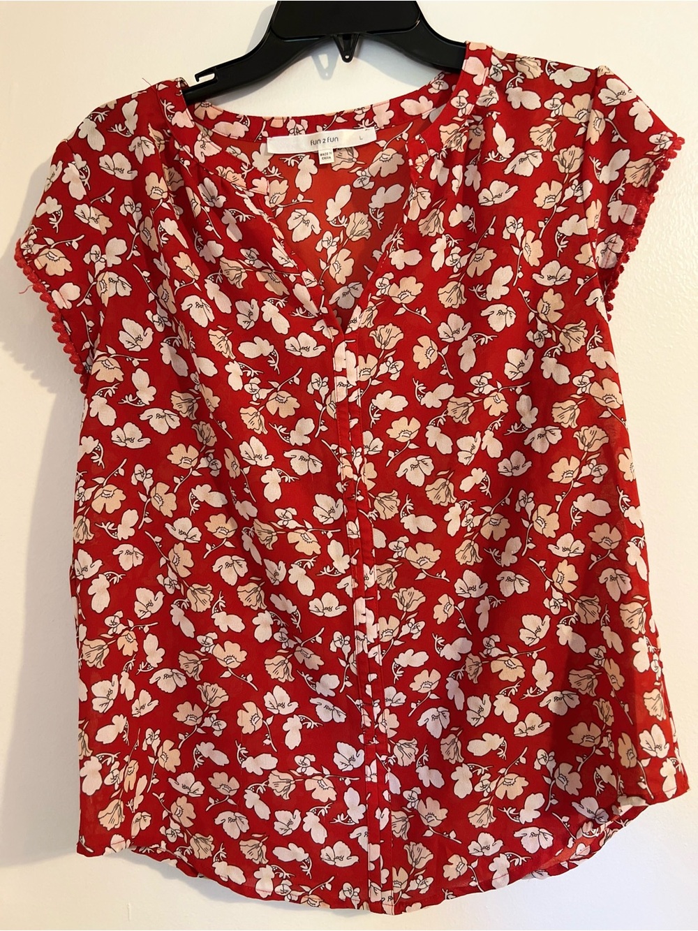 fun 2 fun Red Floral Short Sleeve Blouse
